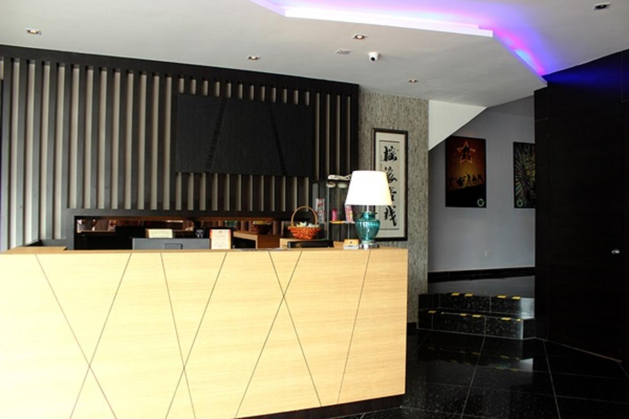 Rock & Roll Hotel Klang Ngoại thất bức ảnh