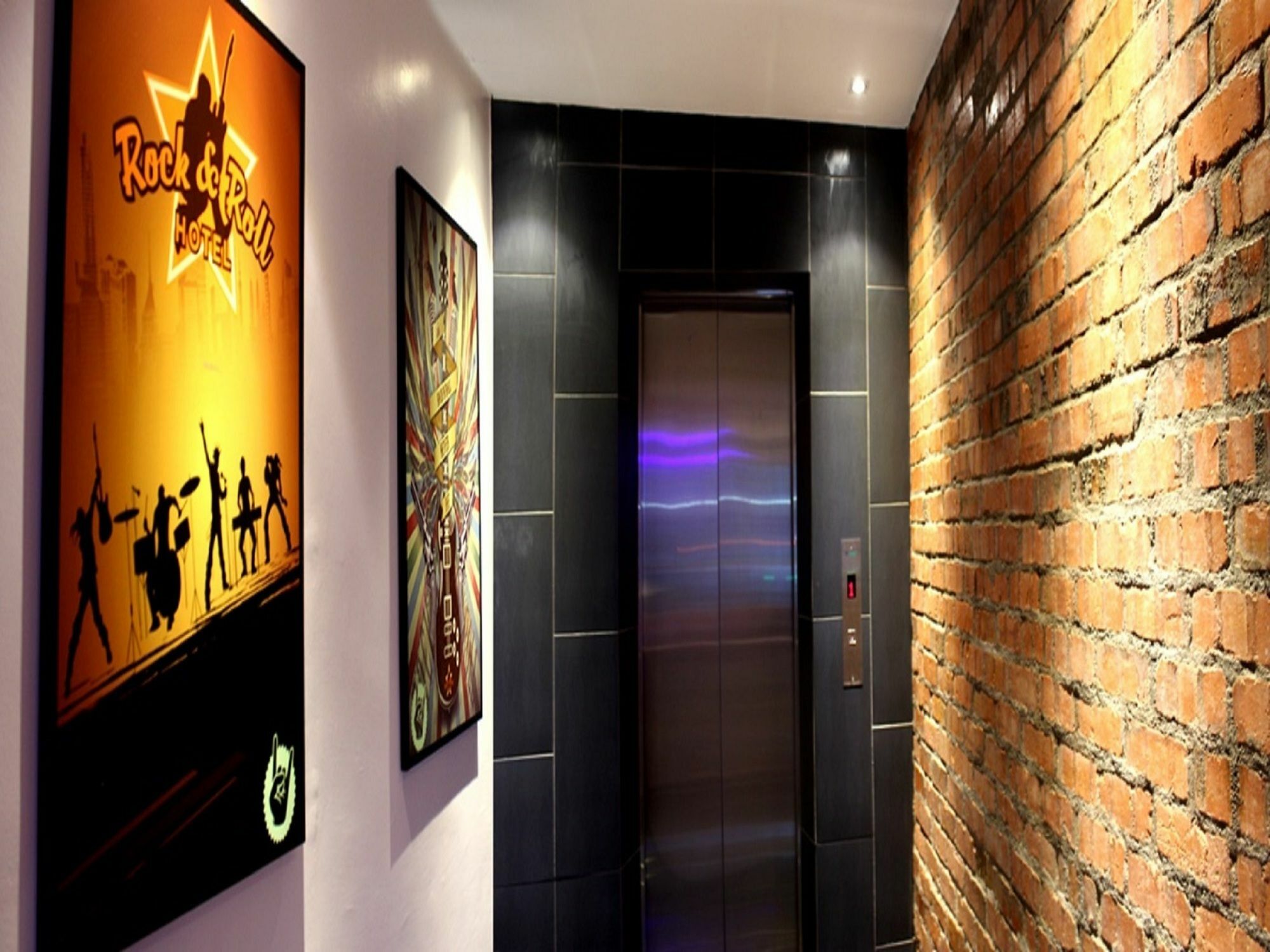 Rock & Roll Hotel Klang Ngoại thất bức ảnh