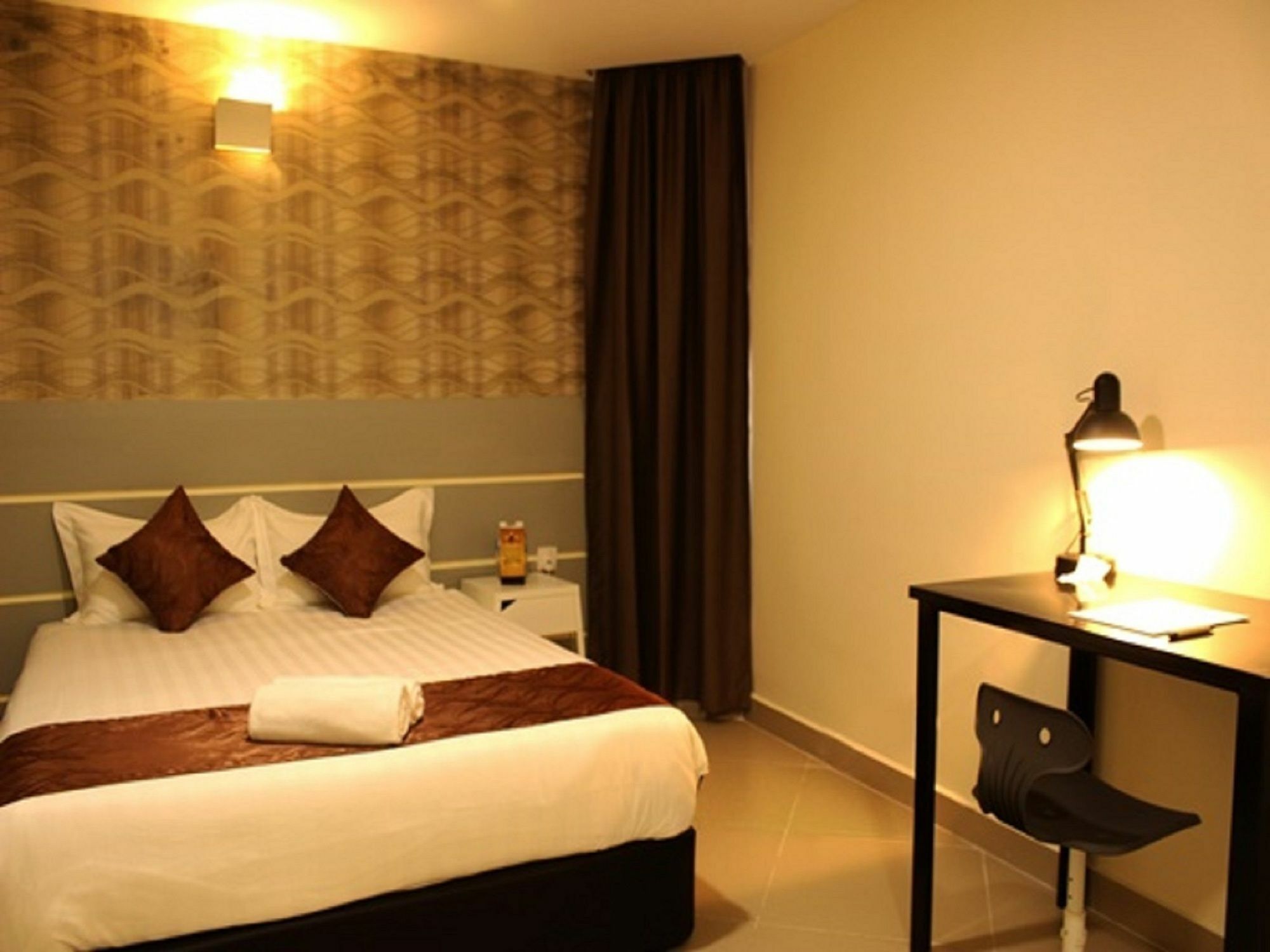 Rock & Roll Hotel Klang Ngoại thất bức ảnh