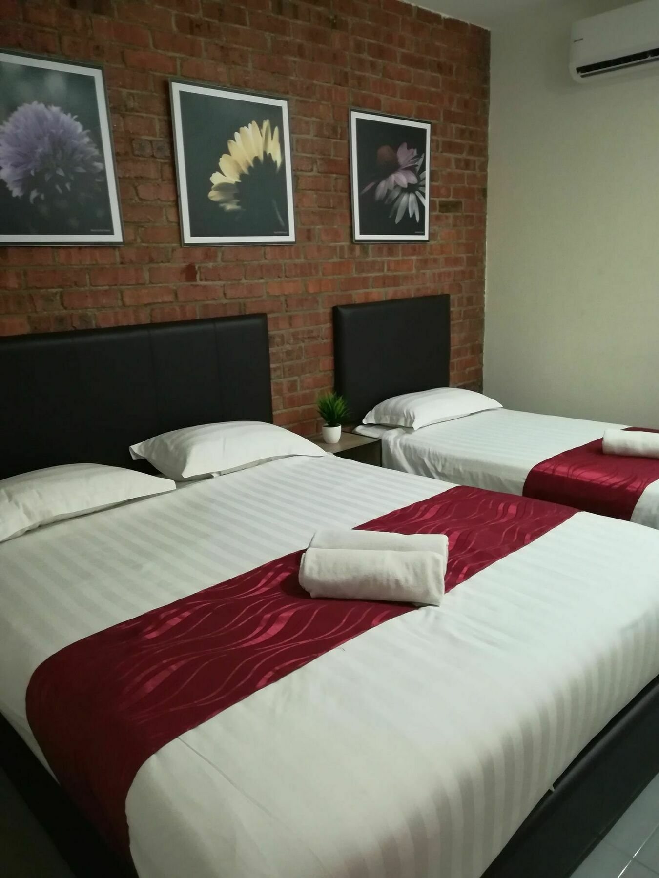 Rock & Roll Hotel Klang Ngoại thất bức ảnh